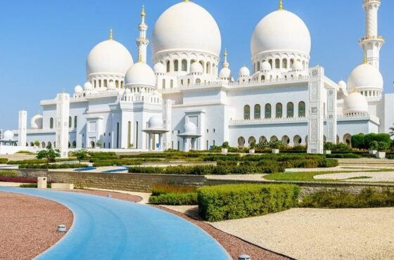 Abu Dhabi City Tour With BAPS