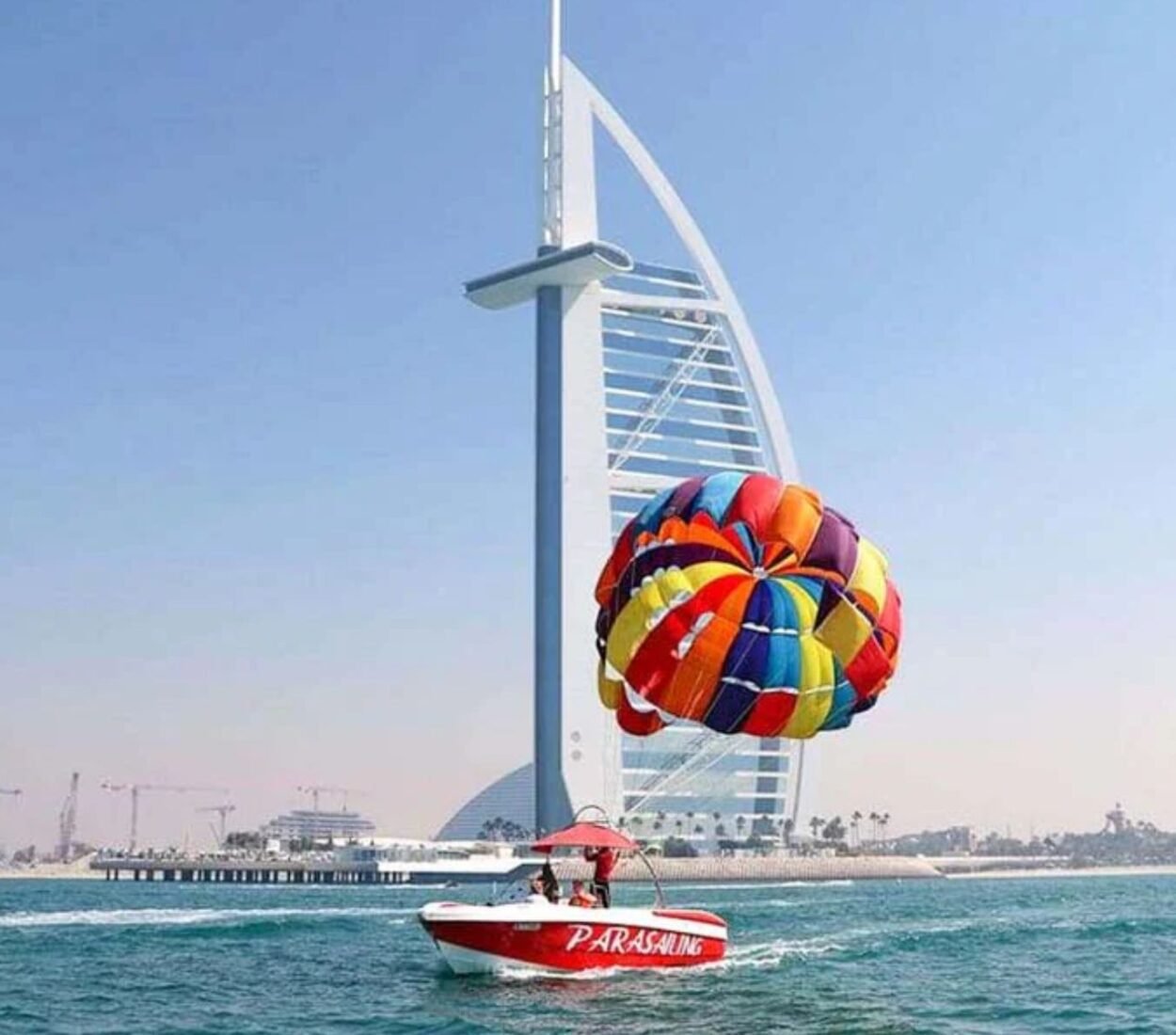 Parasailing in Dubai