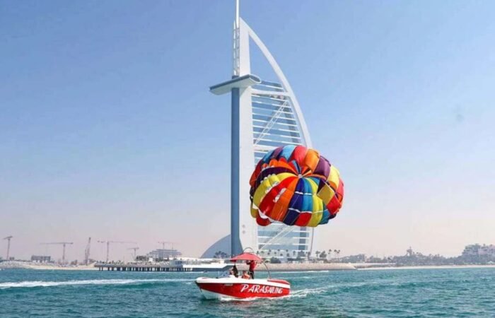 Parasailing in Dubai